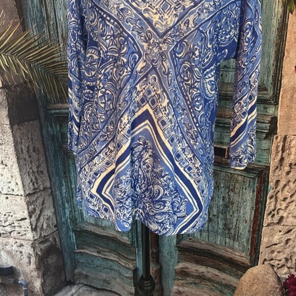 Lilly Pulitzer Jameson Linen Blue Crush Sweater, size xs/s, good used condition - Picture 3 of 8